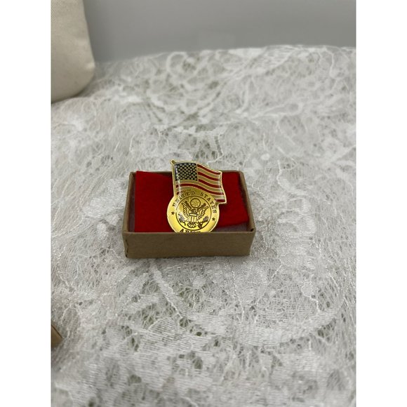 Vintage Resin / Epoxy United States Army Lapel Pin - Picture 9 of 9